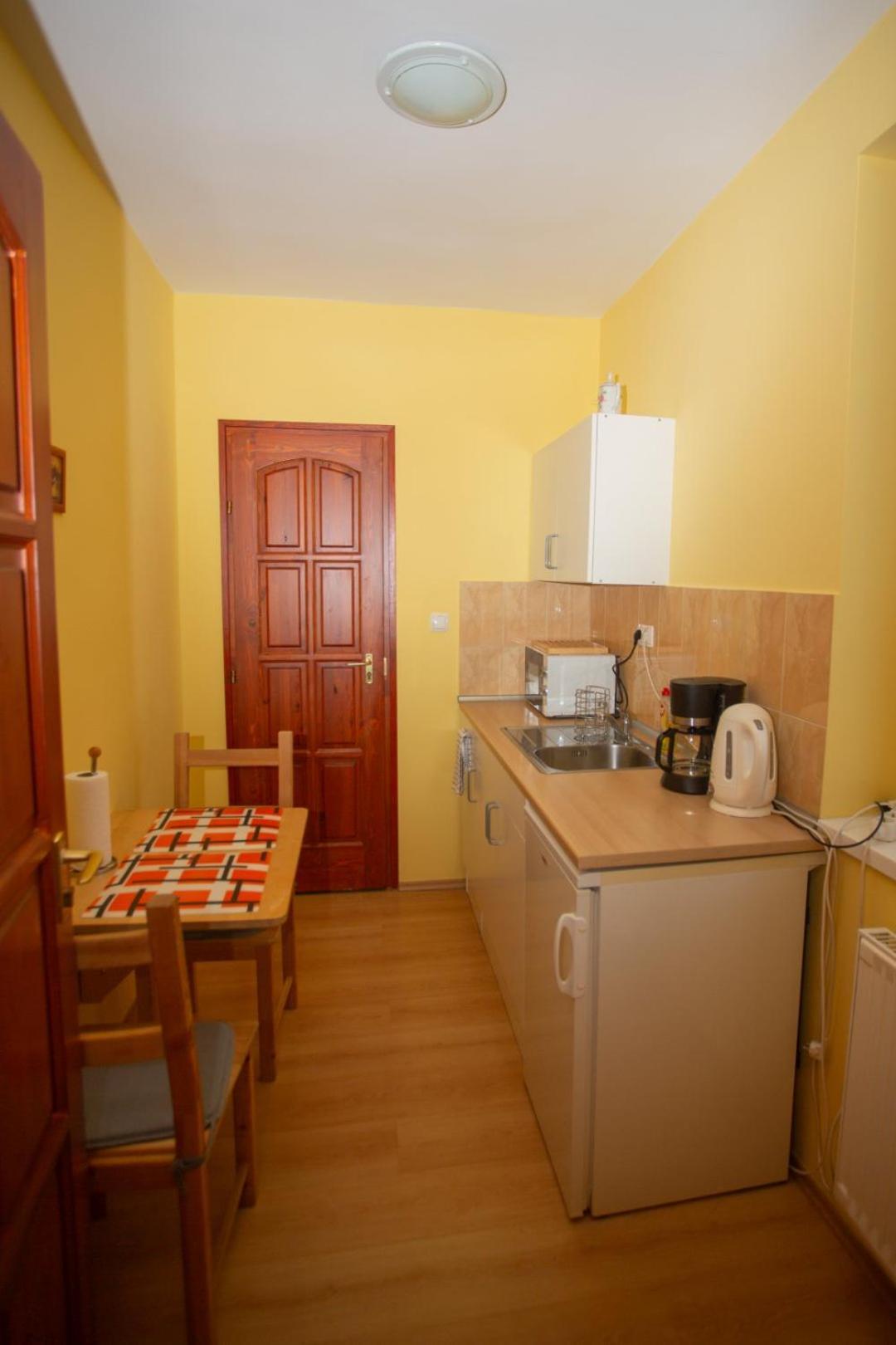 Kondics Apartmanhaz Sárvár Екстериор снимка