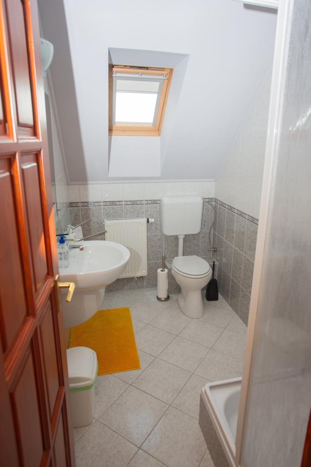Kondics Apartmanhaz Sárvár Екстериор снимка