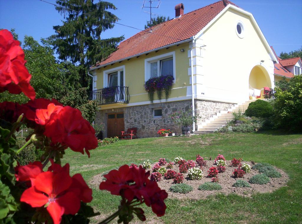 Kondics Apartmanhaz Sárvár Екстериор снимка
