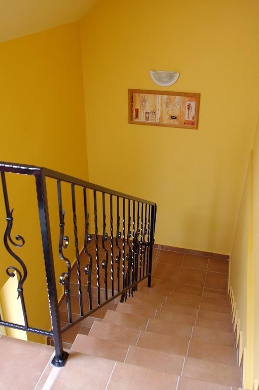 Kondics Apartmanhaz Sárvár Екстериор снимка