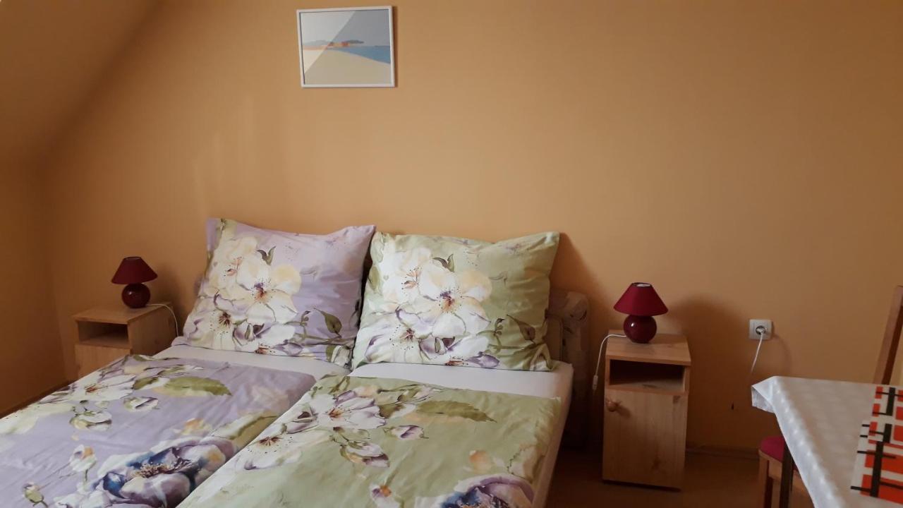 Kondics Apartmanhaz Sárvár Екстериор снимка